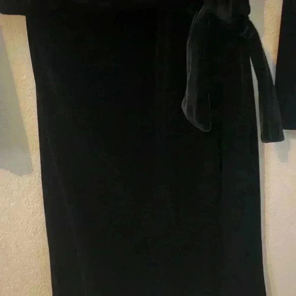 Vintage Virgo Black Velvet Faux Wrap Tie Waist Goth Classic Y2K Dress Size 8P - Picture 6 of 9